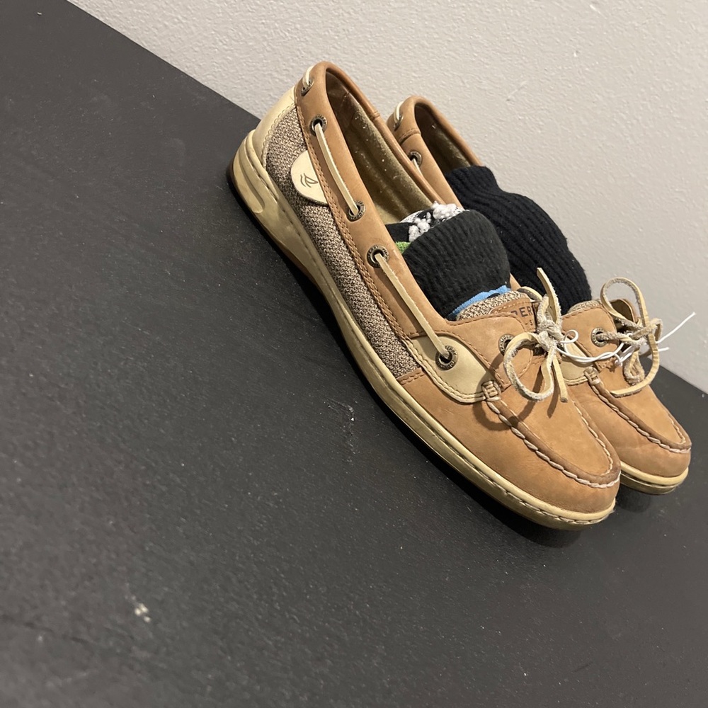 Sperry - Picture 2 of 4